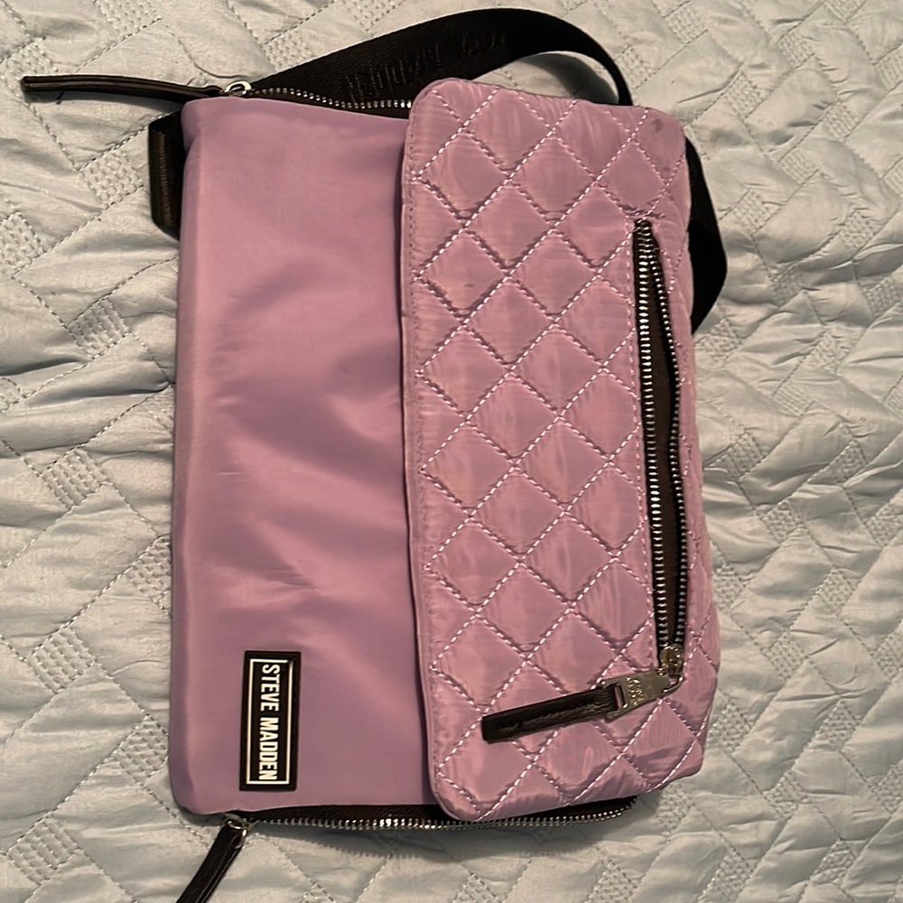 Steve Madden zipper bag